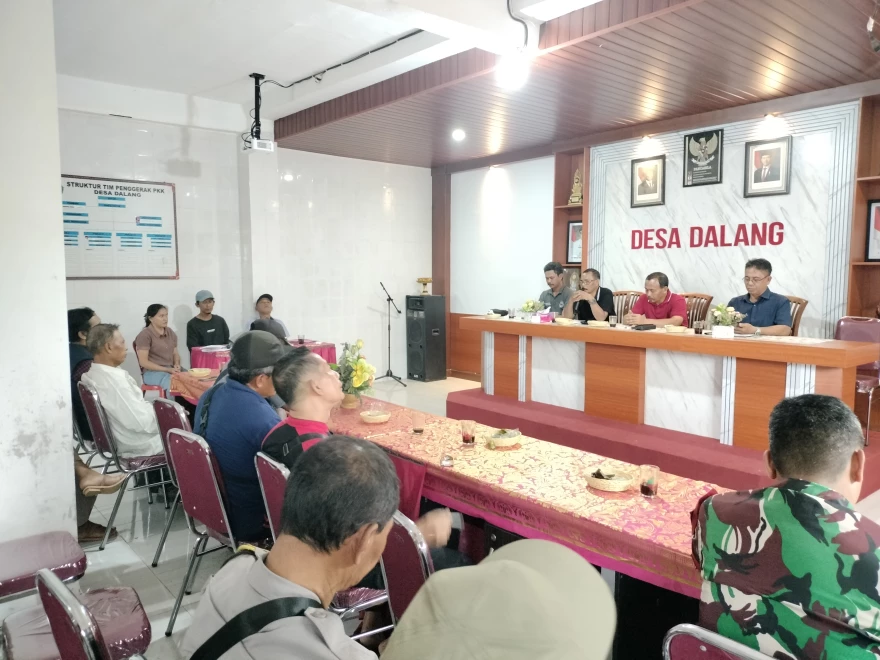 Rapat Anggota Tahunan Kopdes Merah Putih Dalang 